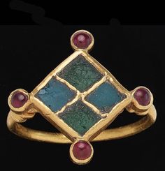 Anglo-Saxon, Moldavite & Garnet Pendant - Image 4