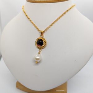 Garnet and pearl drop pendant