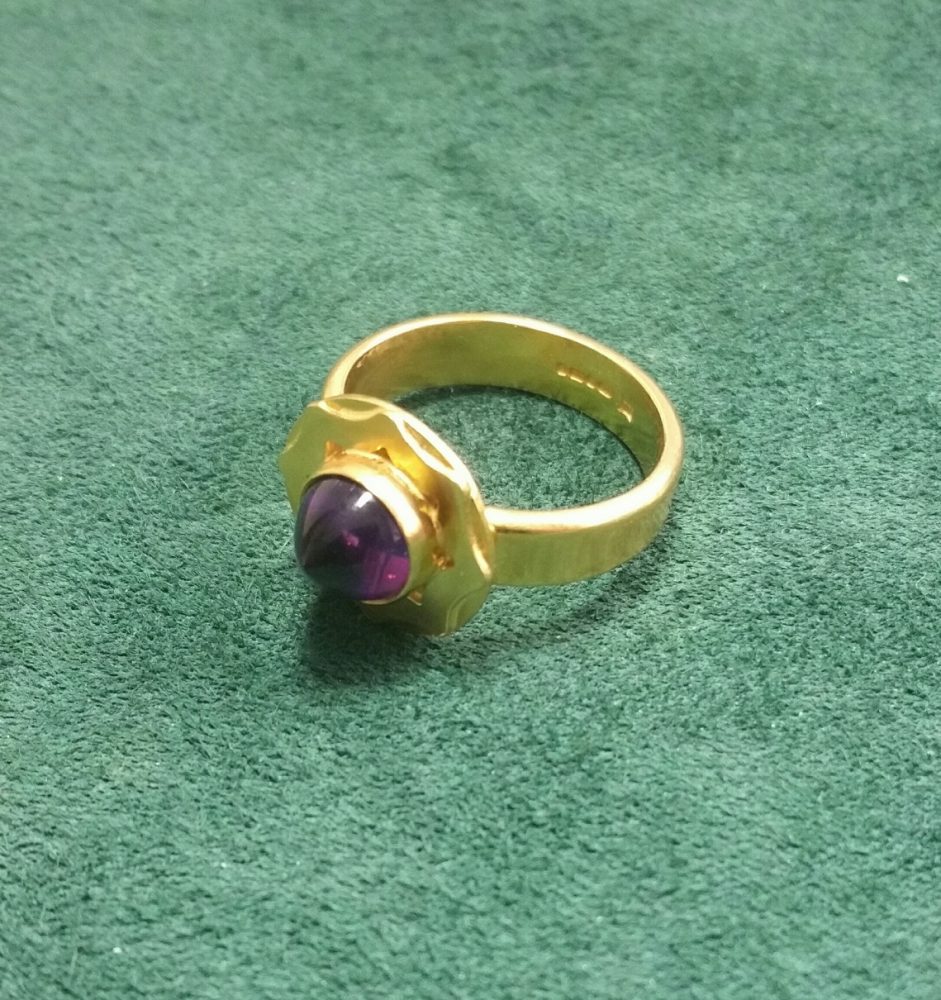 RICHARD III AMETHYST STAR RING